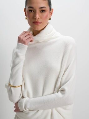 NWOT JAKI LONDON Asymmetric Draped Roll Neck Ivory Italian Knit Sweater S/M
